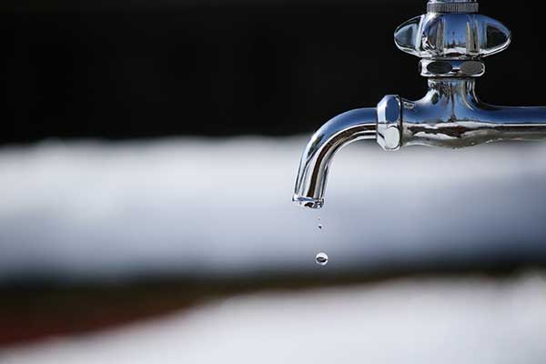 Leaky Showerheads | water leak image